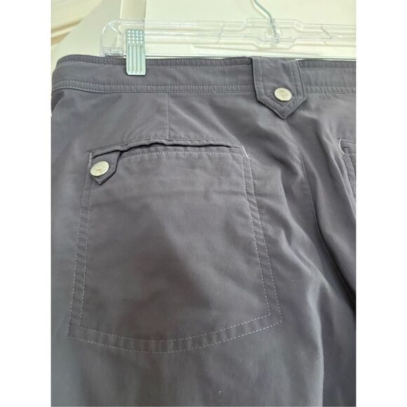 Lucy Grey Activewear Capri - Picture 4 of 5